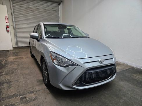 Used 2019 Toyota Yaris LE FWD image 2