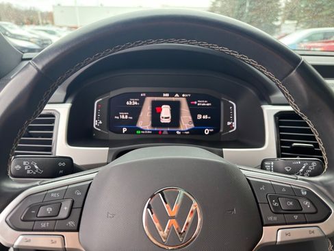 Used 2021 Volkswagen Atlas Cross Sport SEL image 21