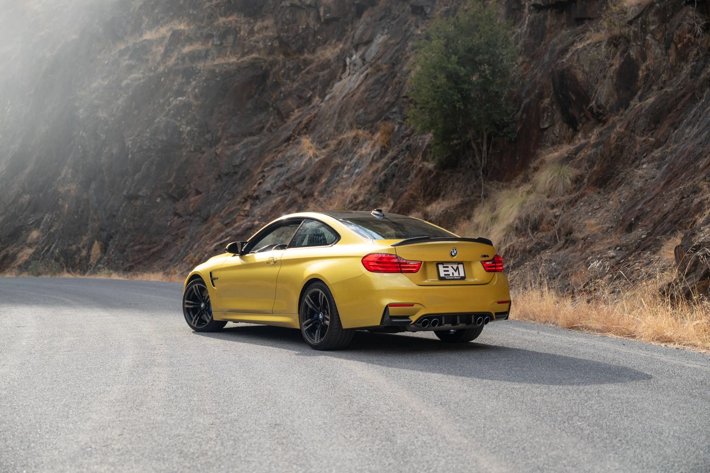 Used 2016 BMW M4 Coupe RWD image 12