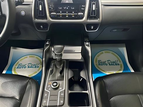 Used 2021 Kia Sorento S w/ Panoramic Sunroof Package AWD/4WD image 16