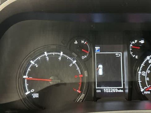 Used 2020 Toyota 4Runner SR5 RWD image 15