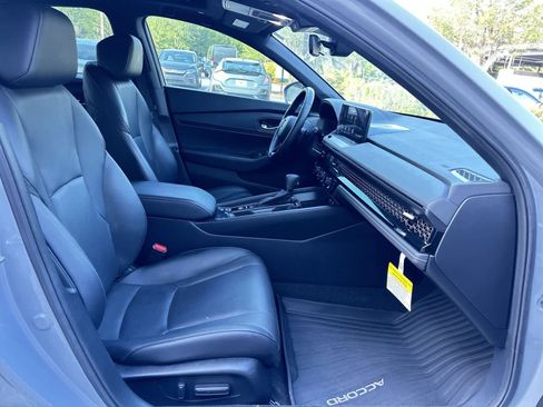 Used 2023 Honda Accord Sport image 17