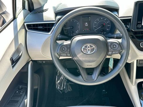 Used 2023 Toyota Corolla Cross L image 21