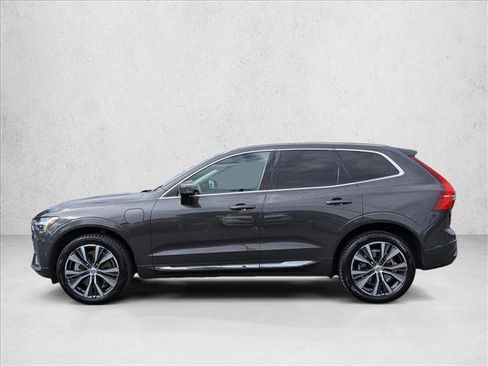 Used 2022 Volvo XC60 T8 Inscription Expression w/ Advanced Package AWD/4WD image 9