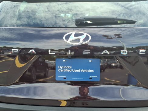 Used 2023 Hyundai Palisade Limited w/ Cargo Package AWD/4WD image 15