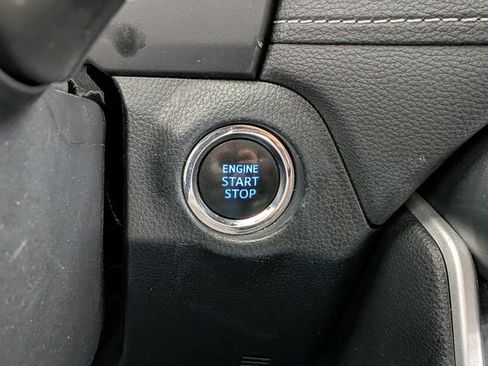 Used 2021 Toyota RAV4 XLE w/ Convenience Package AWD/4WD image 26