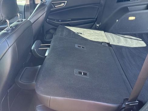 Used 2019 Ford Edge SEL w/ Cold Weather Package AWD/4WD image 6
