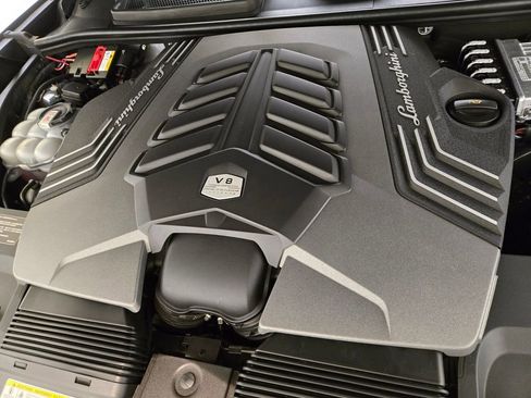 Used 2023 Lamborghini Urus Performante AWD/4WD image 31