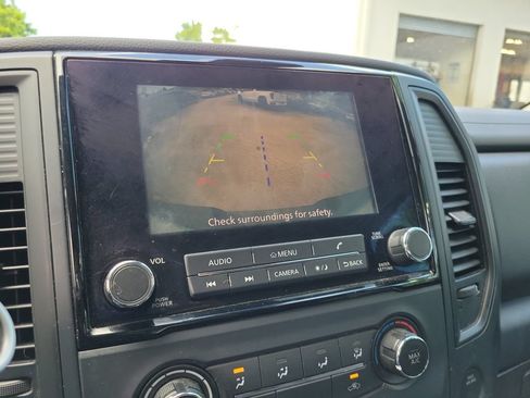 Used 2022 Nissan Titan S RWD image 22