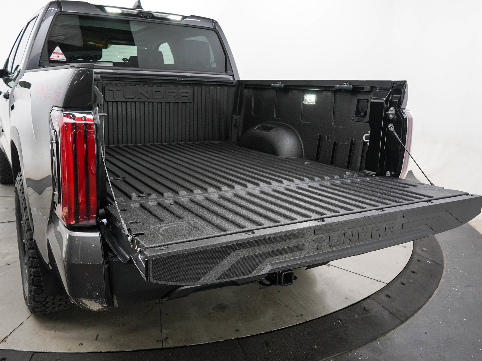 Used 2024 Toyota Tundra Limited w/ TRD Off-Road Package AWD/4WD image 9
