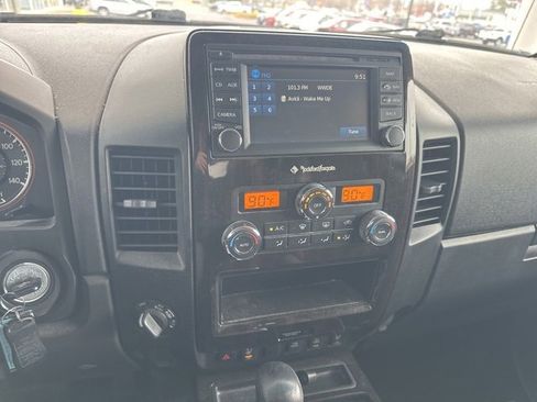 Used 2014 Nissan Titan SL w/ SL Moonroof Package image 16