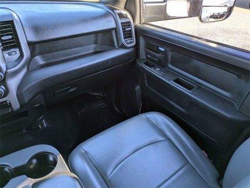 Used 2022 RAM 2500 Tradesman w/ Chrome Appearance Group image 17