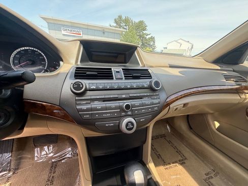 Used 2010 Honda Accord EX image 10