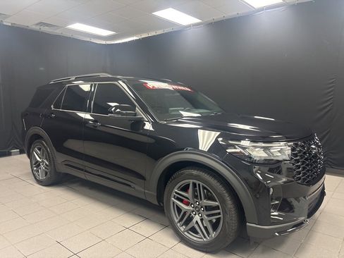 Used 2025 Ford Explorer ST w/ Sun And Sound Package image 1