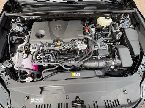 Used 2025 Toyota Camry SE image 35