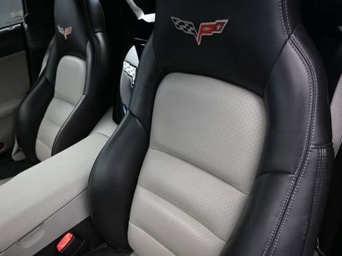 Used 2007 Chevrolet Corvette Convertible w/ Preferred Equipment Group RWD image 13