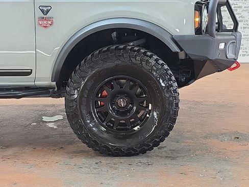Used 2021 Ford Bronco First Edition AWD/4WD image 7