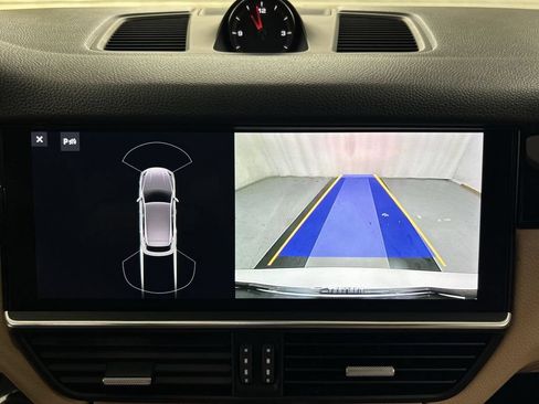 Used 2019 Porsche Cayenne AWD/4WD image 15