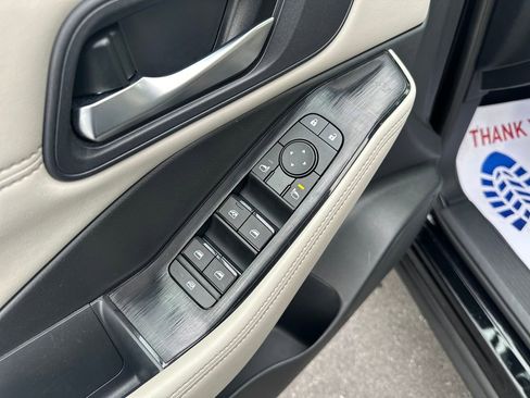 Used 2023 Nissan Rogue SV w/ SV Premium B Package image 15