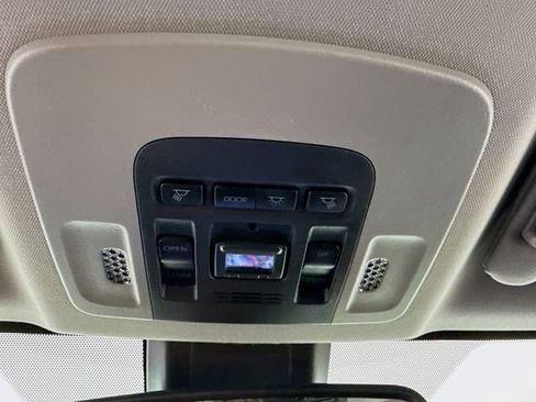 Used 2022 Toyota Camry SE w/ Audio Upgrade Package image 18