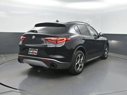 Used 2023 Alfa Romeo Stelvio Ti AWD/4WD image 29