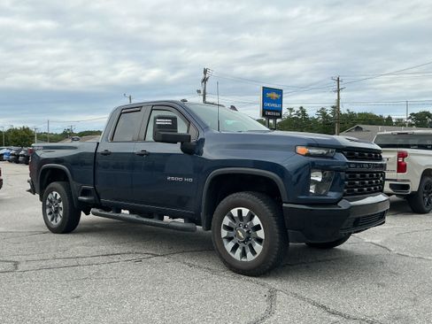 Used 2021 Chevrolet Silverado 2500 Custom w/ Custom Value Package AWD/4WD image 2