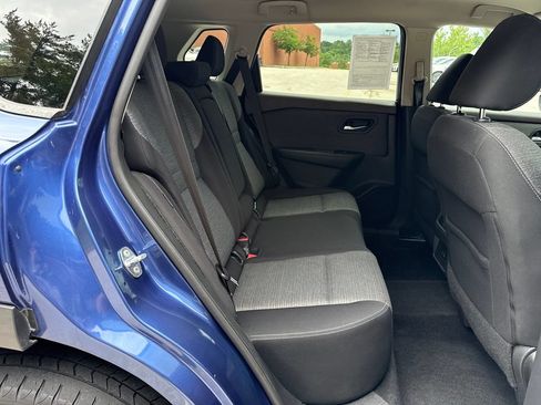 Used 2021 Nissan Rogue SV FWD image 24