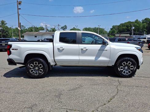 Used 2023 Chevrolet Colorado Z71 w/ Z71 Convenience Package 2 AWD/4WD image 8