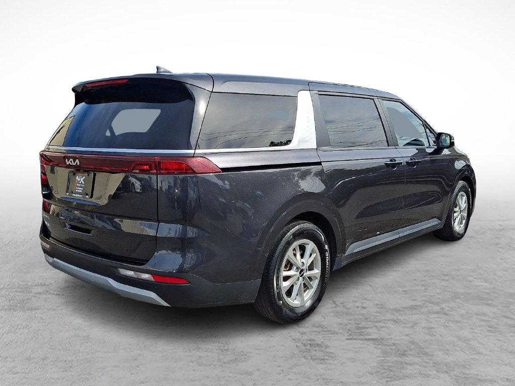 Used 2024 Kia Carnival LX FWD image 6