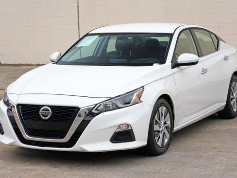 Used 2020 Nissan Altima 2.5 S FWD image 40