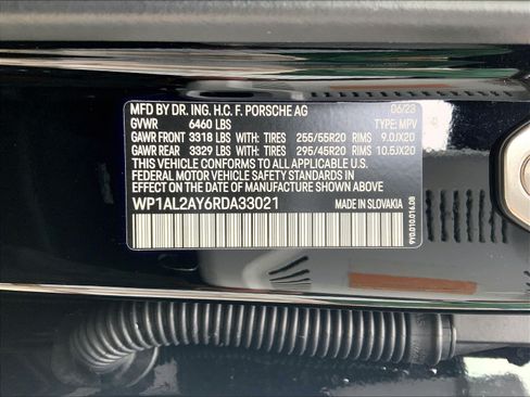 Used 2024 Porsche Cayenne S AWD/4WD image 33