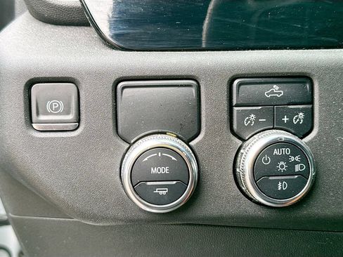 Used 2024 GMC Sierra 1500 Elevation RWD image 19