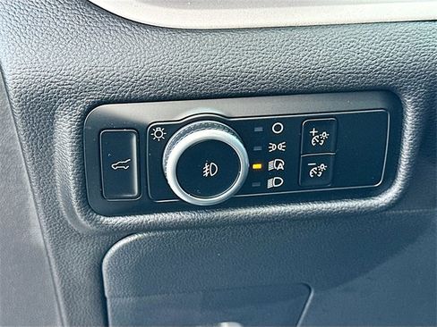 Used 2024 Ford Explorer XLT w/ Equipment Group 202A image 10