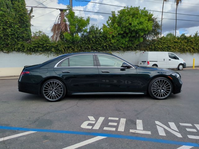 Used 2022 Mercedes-Benz S 580 4MATIC Sedan image 4