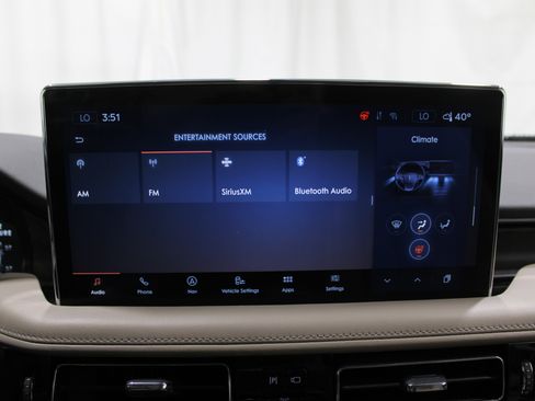 Certified 2023 Lincoln Nautilus Reserve w/ Equipment Group 201A image 15