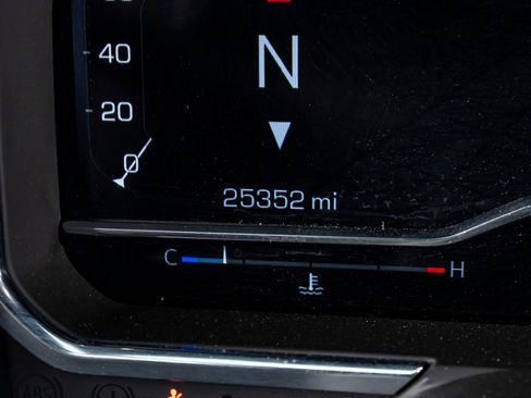 Used 2025 GMC Sierra 2500 AT4 w/ AT4 Premium Plus Package image 21