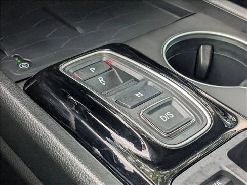 Used 2025 Honda Pilot EX-L image 8