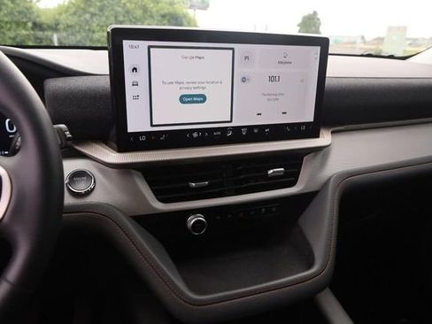 Certified 2025 Ford Explorer Active AWD/4WD image 17