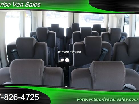 Used 2023 Ford Transit 350 XLT image 2