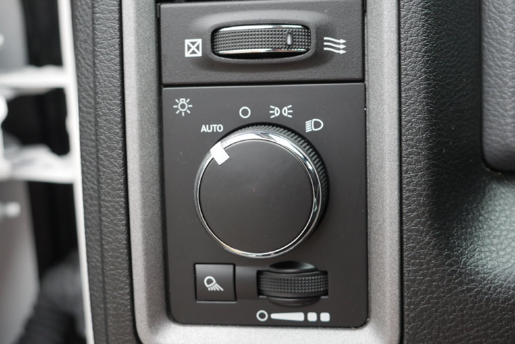 Used 2016 RAM 3500 Tradesman w/ Chrome Appearance Group AWD/4WD image 22