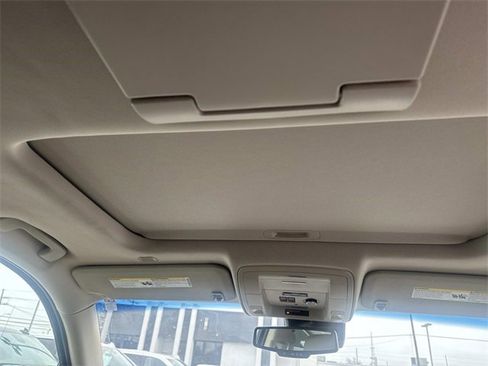 Used 2019 GMC Yukon XL SLT w/ Open Road Package image 13