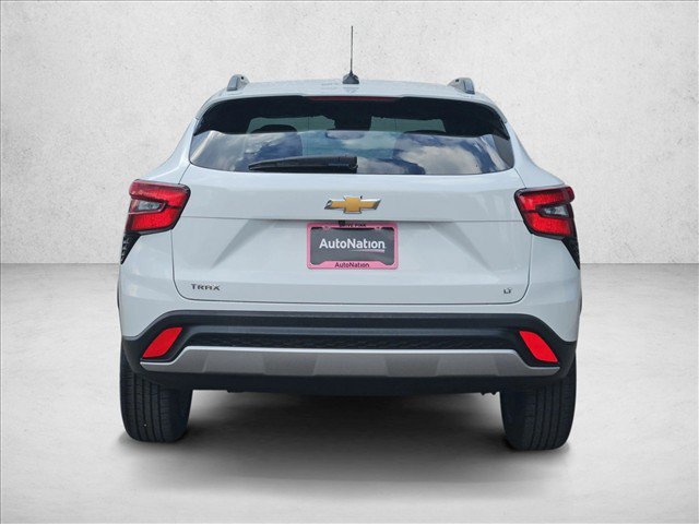 Certified 2025 Chevrolet Trax LT w/ LT Convenience Package FWD image 7