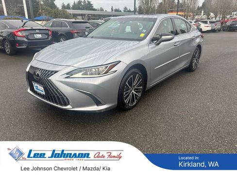 Used 2023 Lexus ES 300h w/ Premium Package image 1