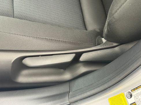 Used 2024 Toyota Prius LE FWD image 16