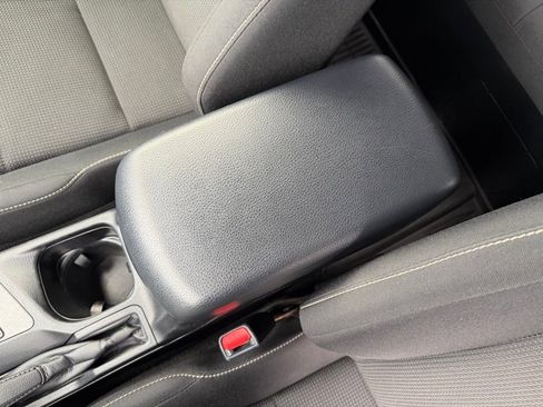 Used 2018 Toyota RAV4 LE image 26