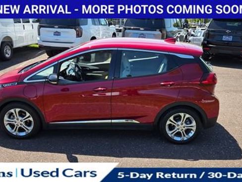Used 2019 Chevrolet Bolt LT FWD image 4