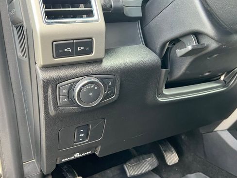 Used 2018 Ford F350 Lariat w/ FX4 4x4 Off Road Package image 28