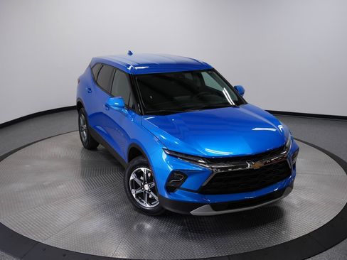 Certified 2025 Chevrolet Blazer LT w/ Driver Confidence Package FWD image 45