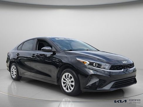 Certified 2023 Kia Forte LX FWD image 9