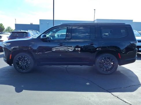 New 2026 Jeep Grand Wagoneer Summit AWD/4WD image 3